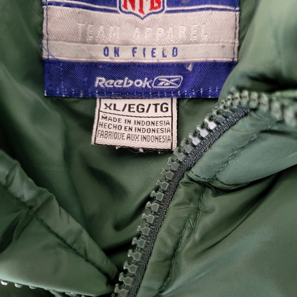 Reebok NFL Green Bay Packers Down Feather Puffer Jacket - Picture 5 of 10